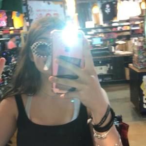 Meet your Posher, Ines